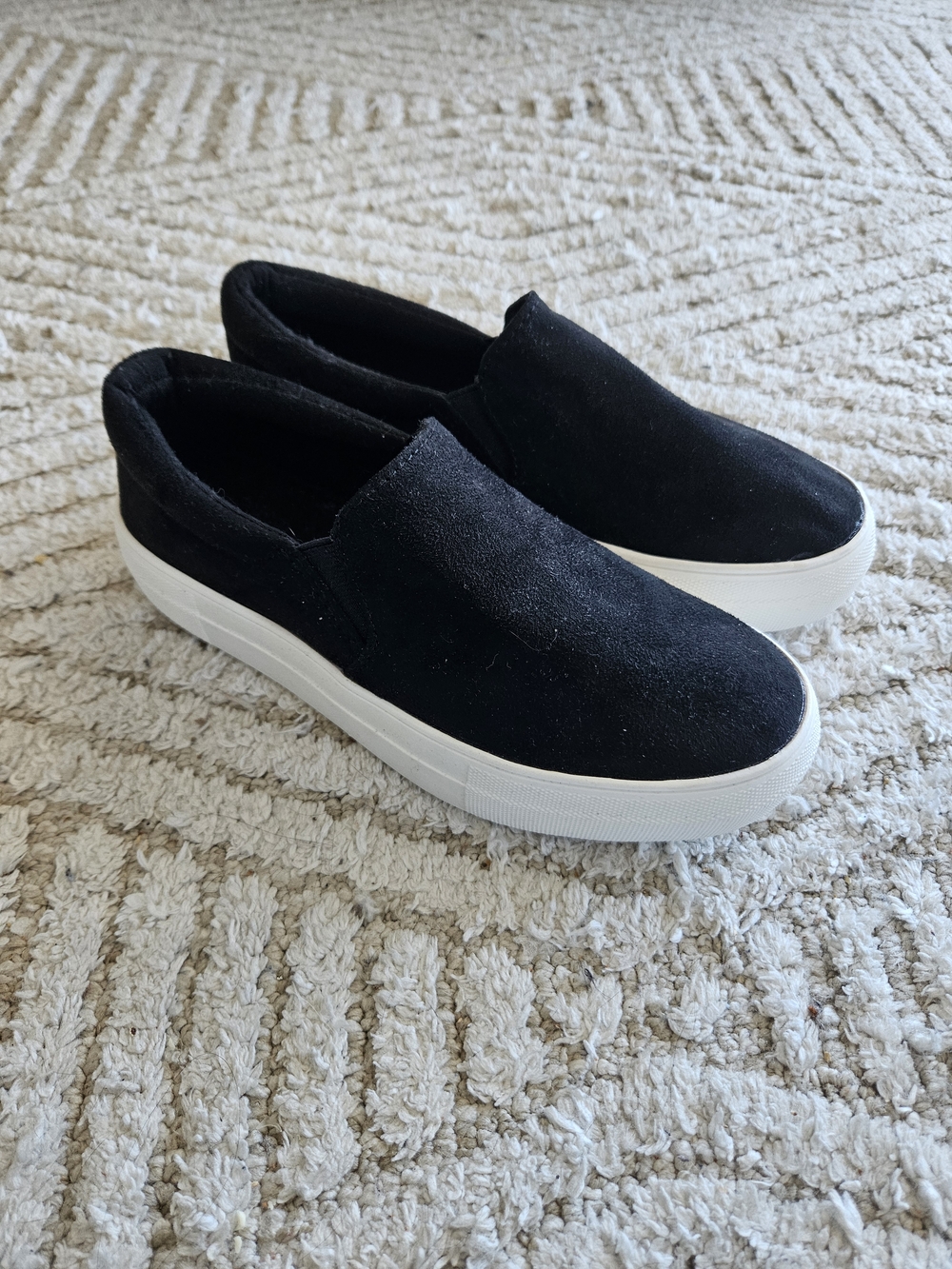 SODA Size 6 Black Suede Slip-On Platform Sneakers with White Sole
